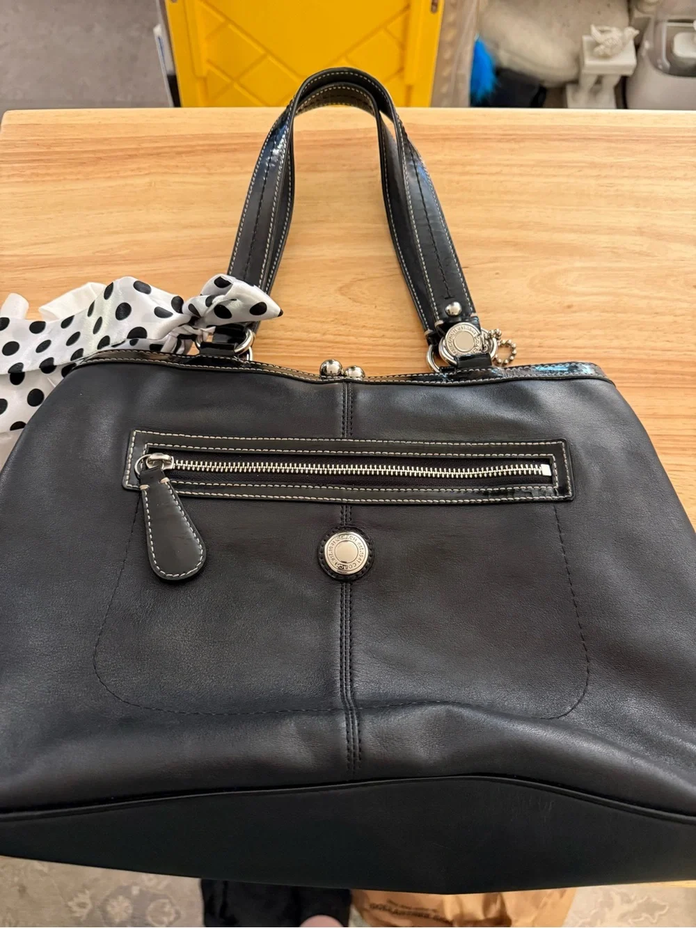 Black Coach Laura Carryall Kisslock